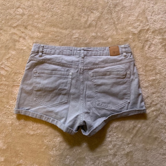H&M Shorts - Picture 6 of 6